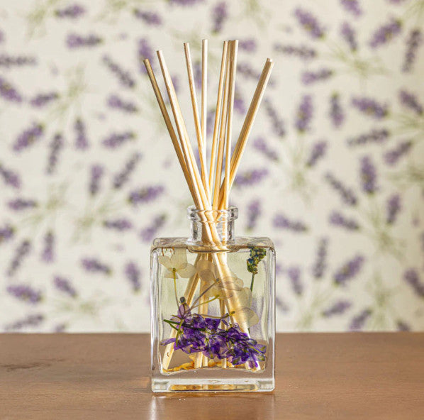 Rosy Rings Botanical Reed Diffuser: Roman Lavender