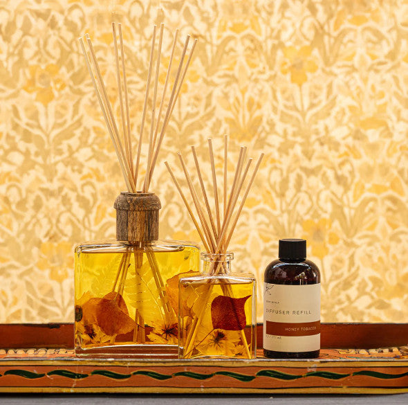 Rosy Rings Botanical Reed Diffuser: Honey Tobacco